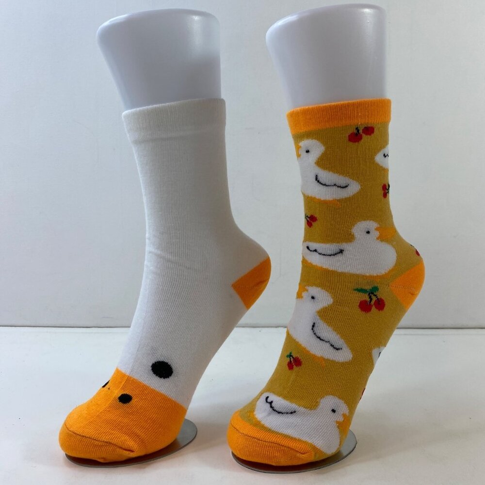 Unisex Crew Socks Set 2 Duck Cherry Print Orange White Yellow Black